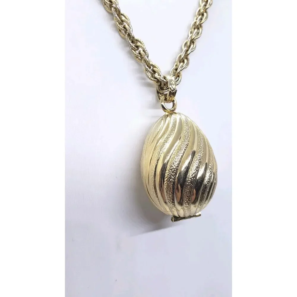 Vintage Locket Pendant  1968 Stash Perfume Opens Gold Plated Avon